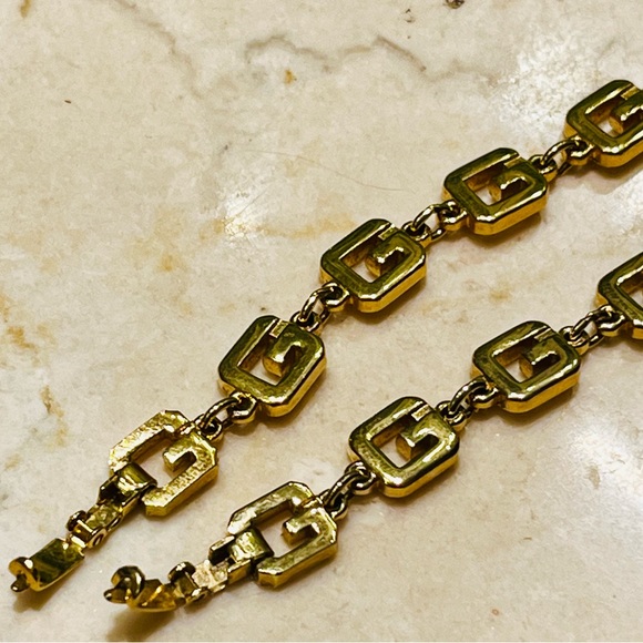 SET Givenchy gold tone G logo necklace & bracelet matching SET, stamped - EUC - Picture 4 of 11